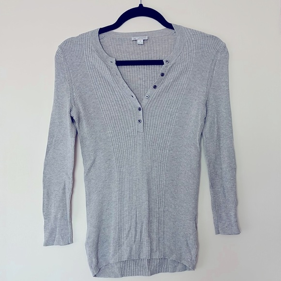 GAP shirt - Picture 1 of 3